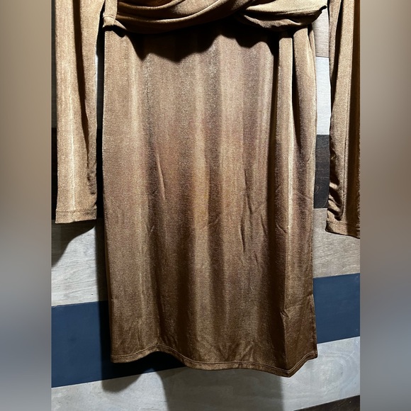 House of Harlow 1960 two piece shimmery dress. Size 6 - Picture 8 of 9